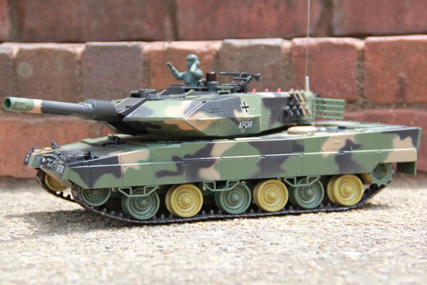 Heng Long German Leopard 2A5 1/24 Scale Airsoft and Infrared