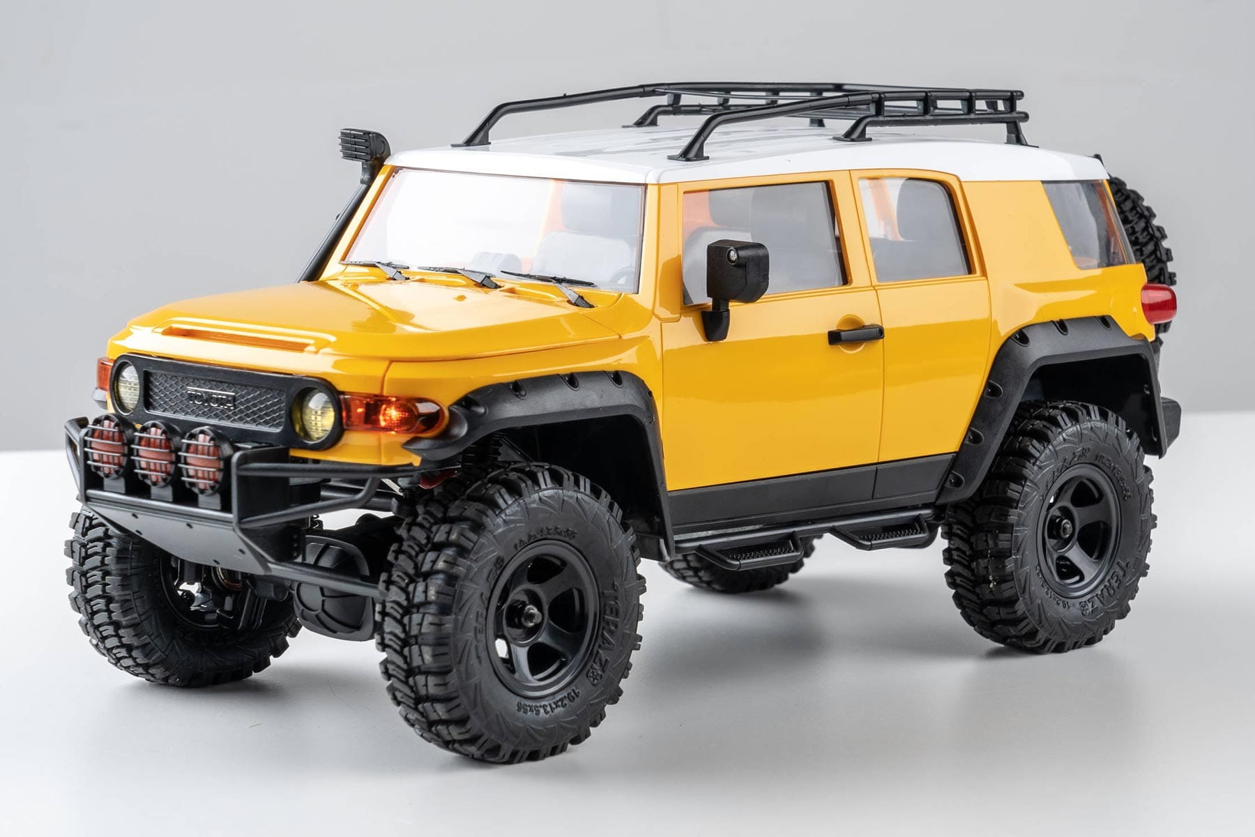 FMS Toyota FJ Cruiser 1/18 Scale 4WD Crawler - RTR - (OPEN BOX) FMS11806RTR(OB)