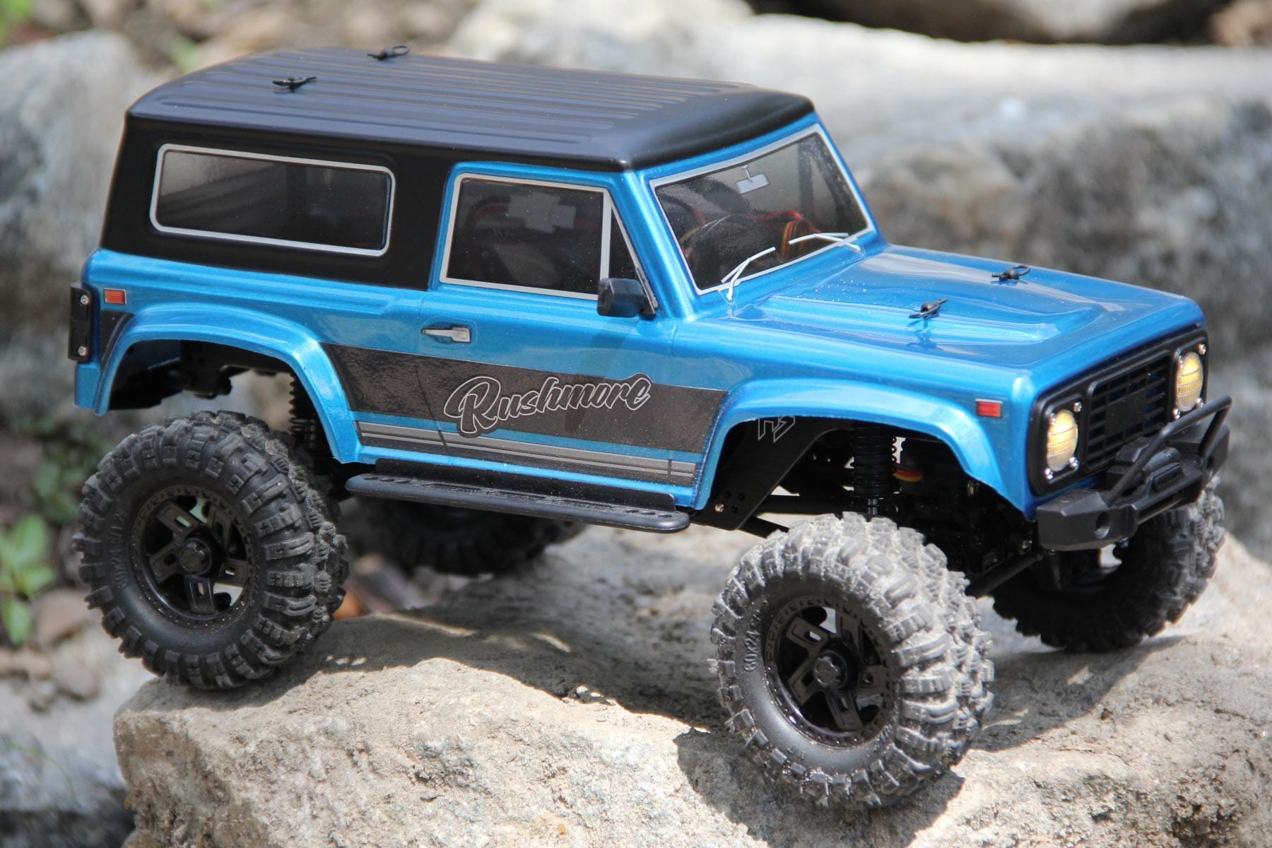 Hobby Plus-Furitek CR18P Metallic Cyan 2024 Rushmore 1/18 Scale 4WD Brushless Mini Crawler - RTR HBP1810416